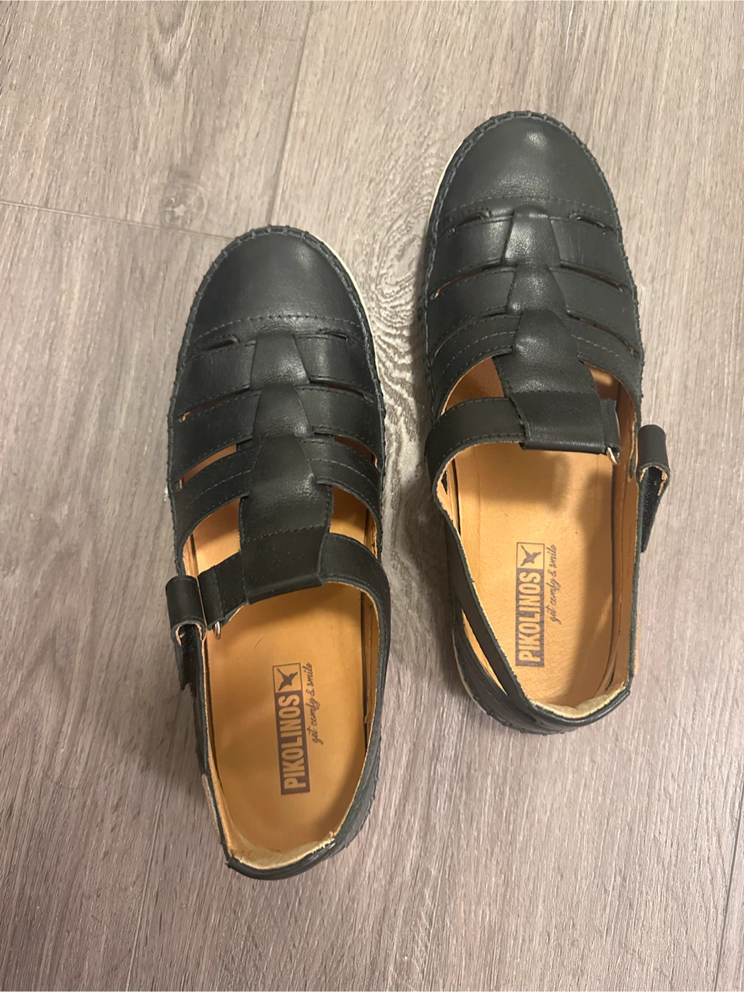 Pikolinos Black Sandals