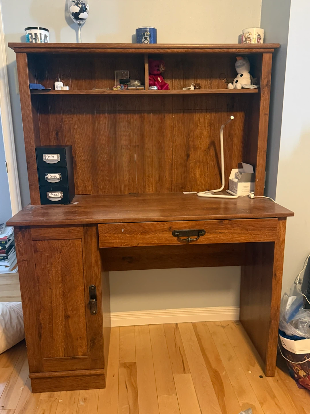 Wooden hutch desk with side cabinet - photo 3