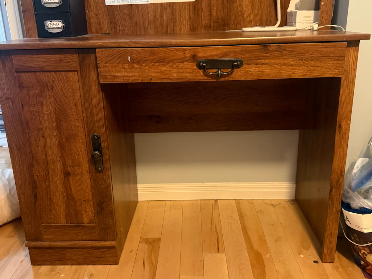 Wooden hutch desk with side cabinet - photo 4