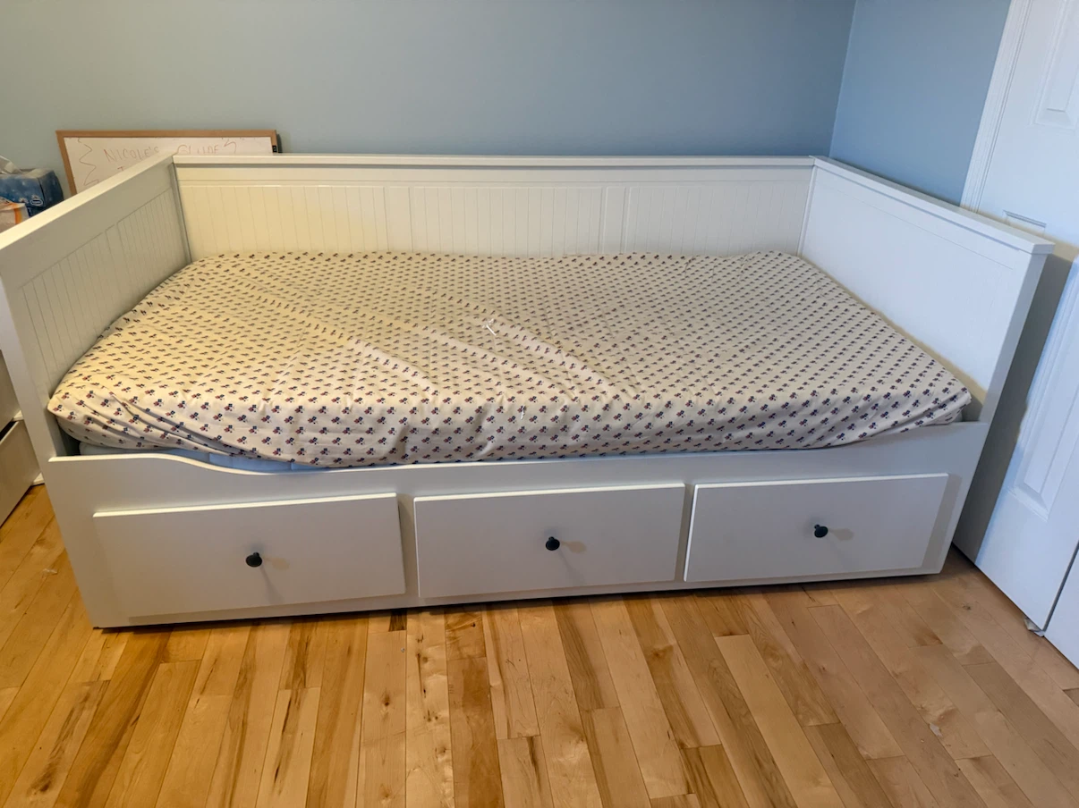 IKEA HEMNES Daybed Frame with 3 Drawers White