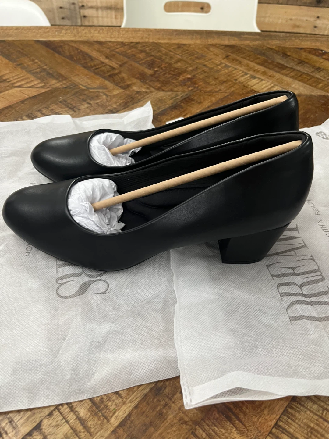 Dream Pairs black block heel pumps size 11 - photo 2
