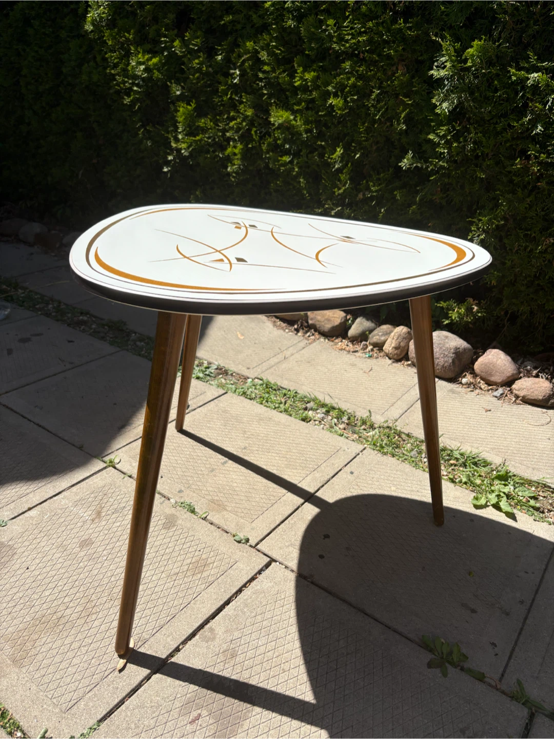MCM Atomic Side Table - photo 5