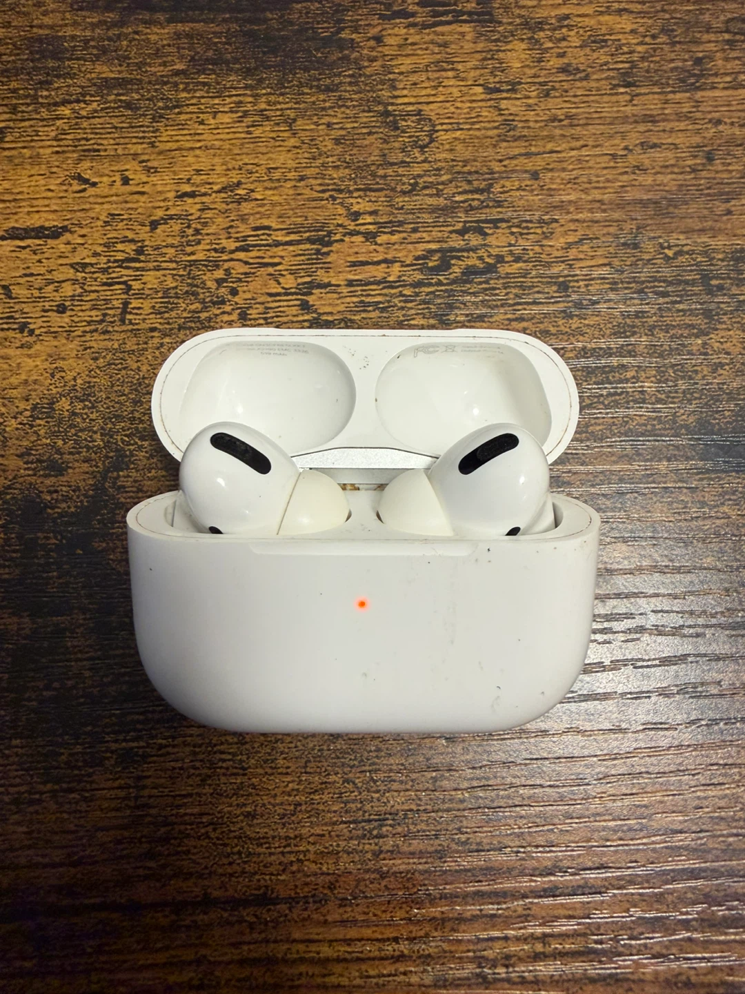 Apple AirPods Pro (1st Gen) with Charging Case - photo 2