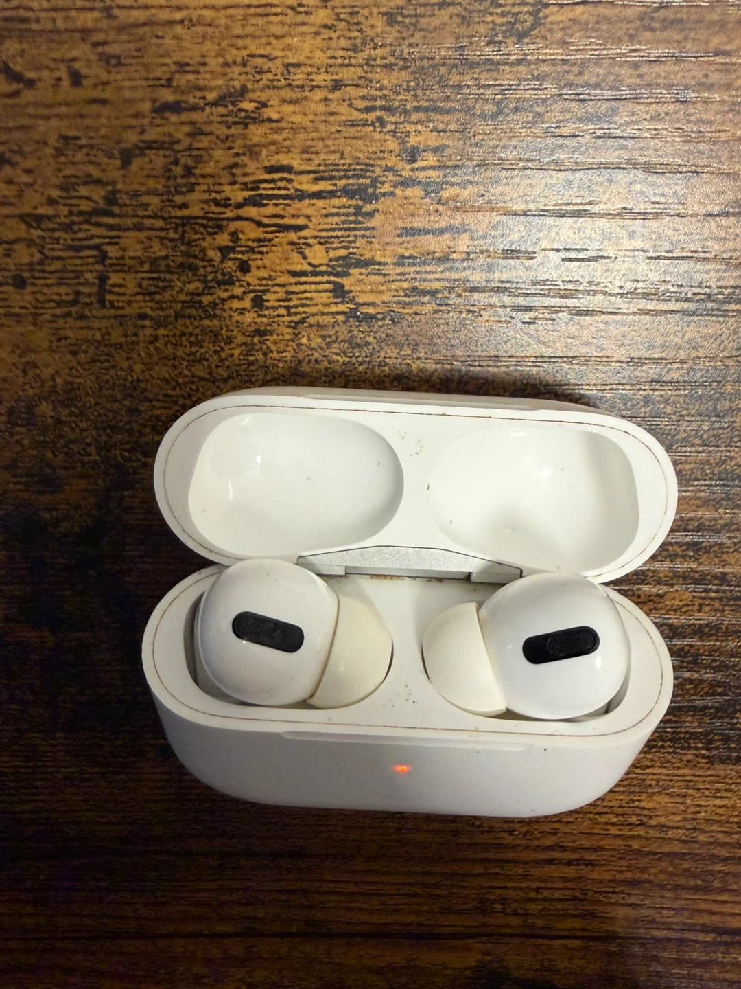 Apple AirPods Pro (1st Gen) with Charging Case - photo 3