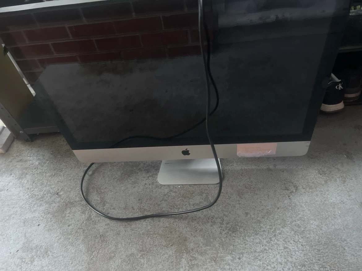 Apple iMac Desktop Computer