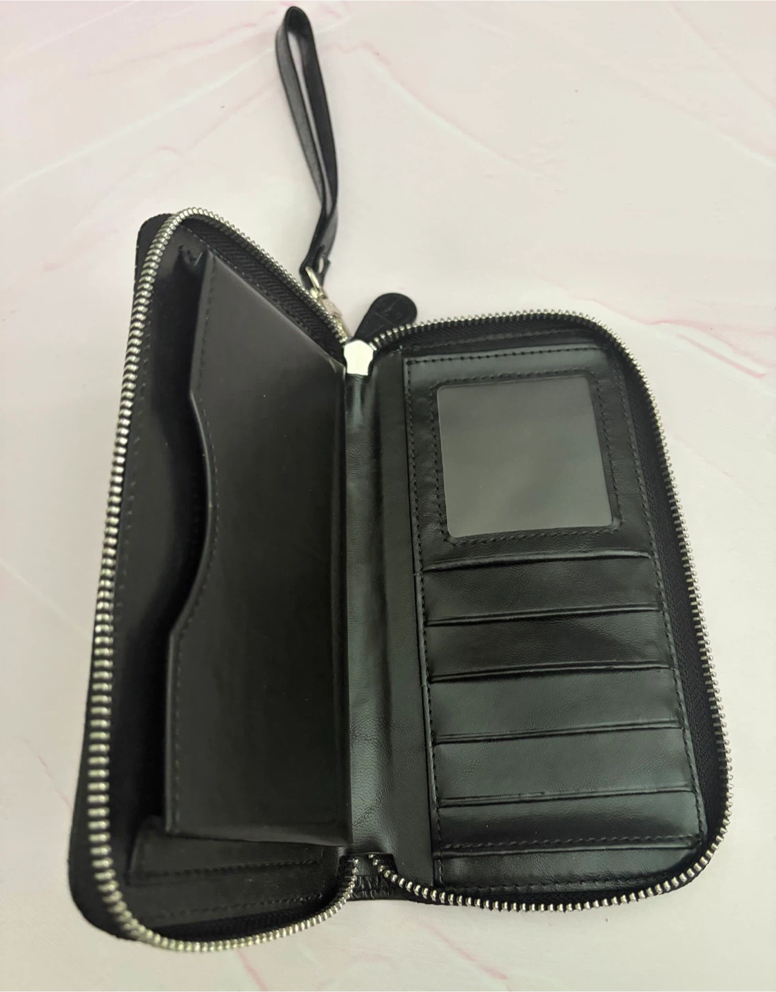 $20 for 6 Wallets - photo 3