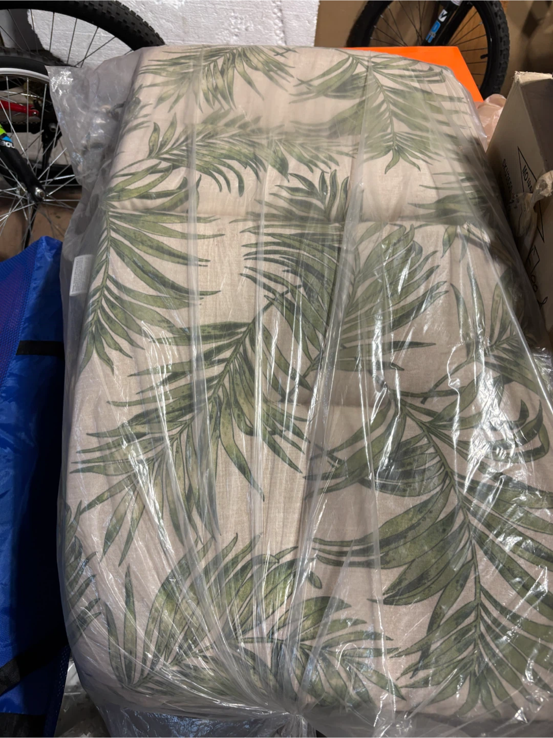 Outdoor Cushion with Palm Leaf Print - set of 4 cushions