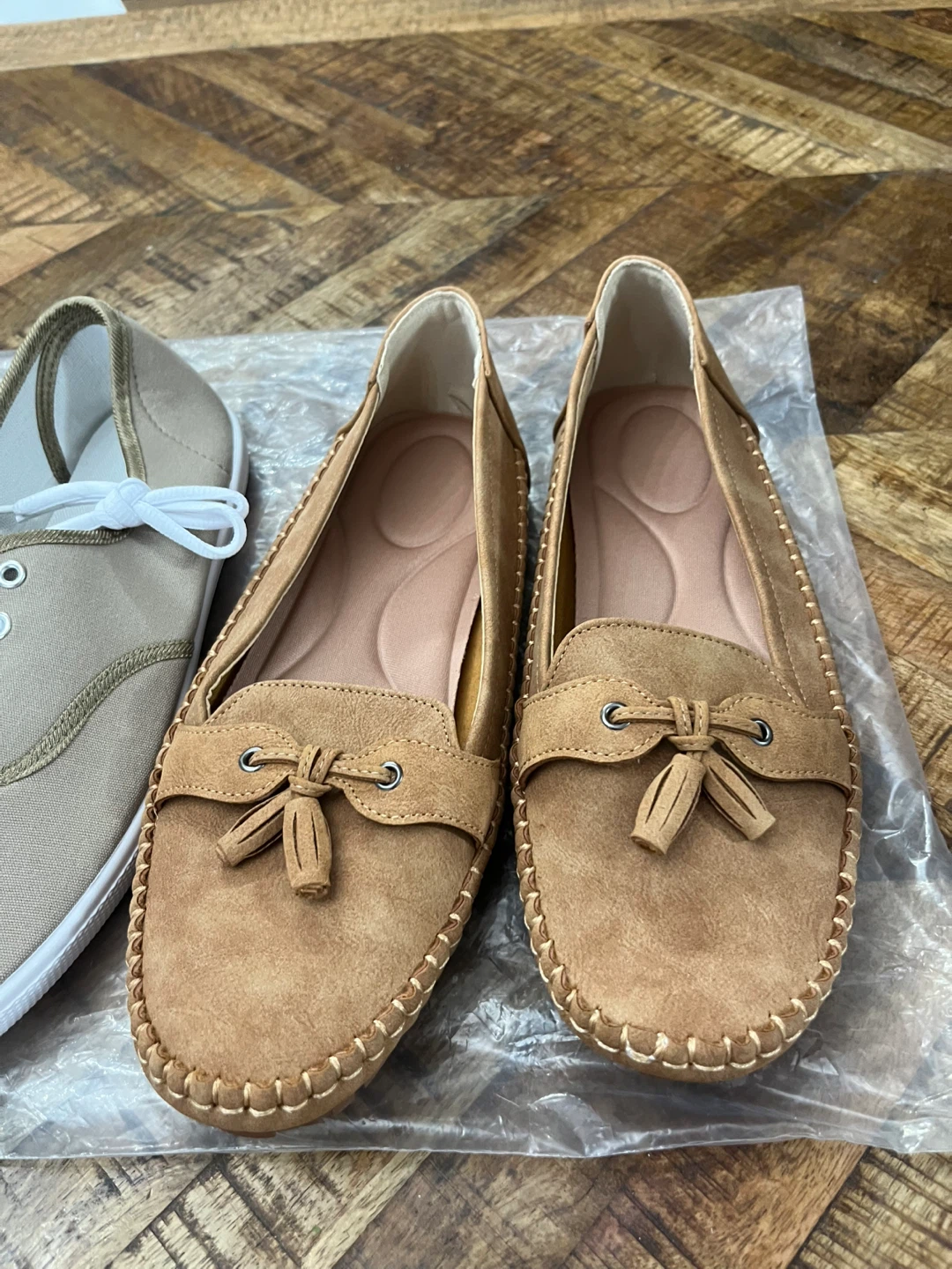 Woman’s loafer or woman’s canvas runner - photo 2