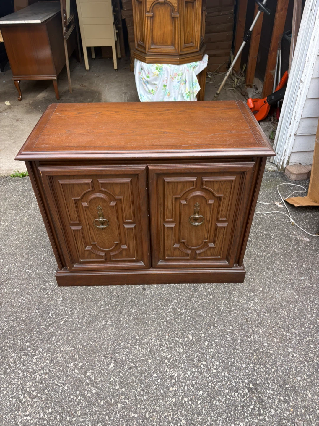 Free delivery used Wooden Cabinet with Double Doors