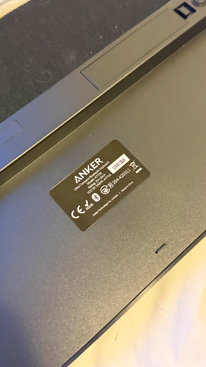 Anker Bluetooth Keyboard with case - photo 2