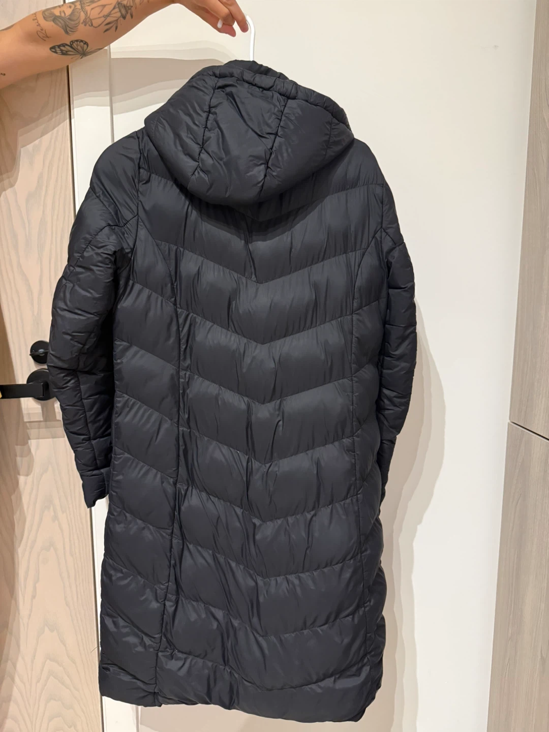 Mountain Warehouse black puffer coat US 6 - photo 2