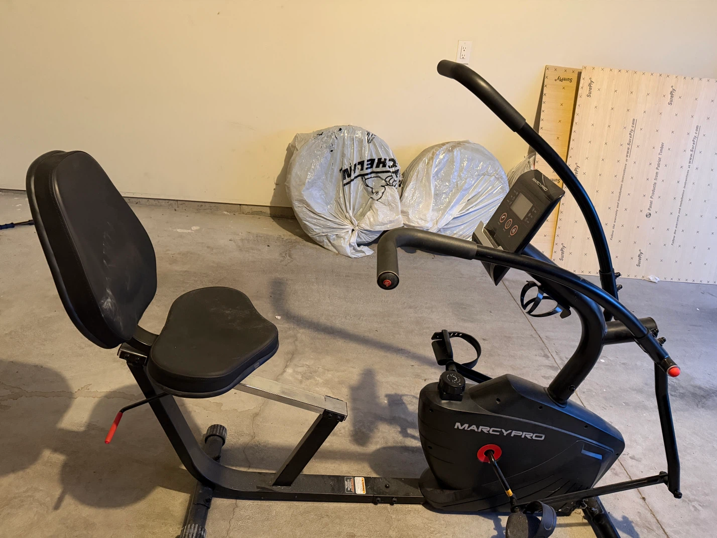 Marcy Pro Recumbent Exercise Bike – Excellent Condition - photo 2