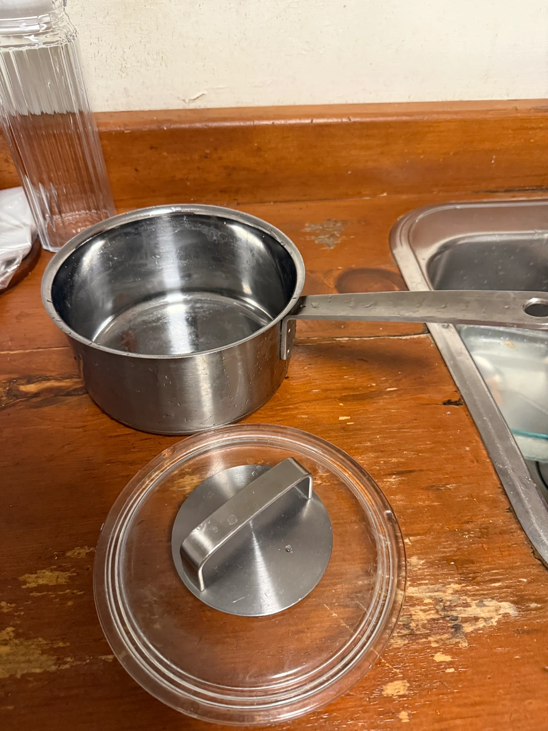 Stainless steel saucepan with glass lid 2.0L