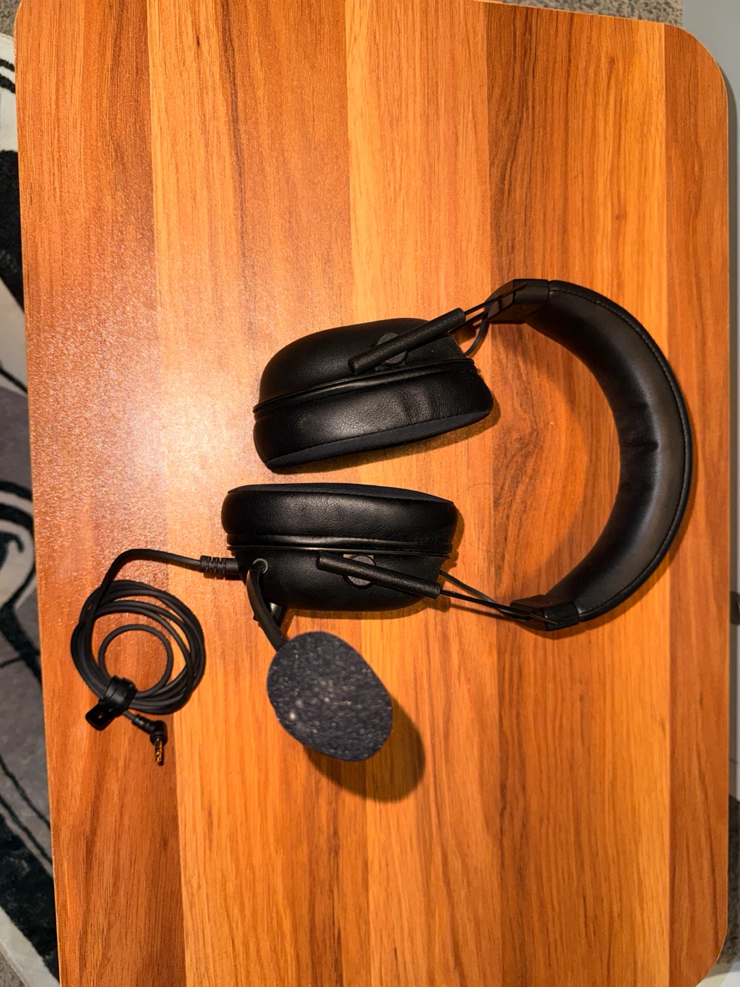 Gaming accessories set up - photo 4