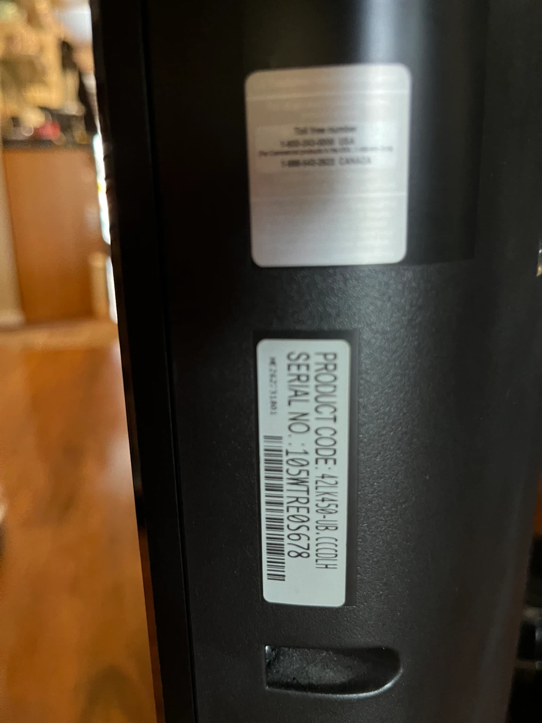 LG 42" LCD TV - photo 3