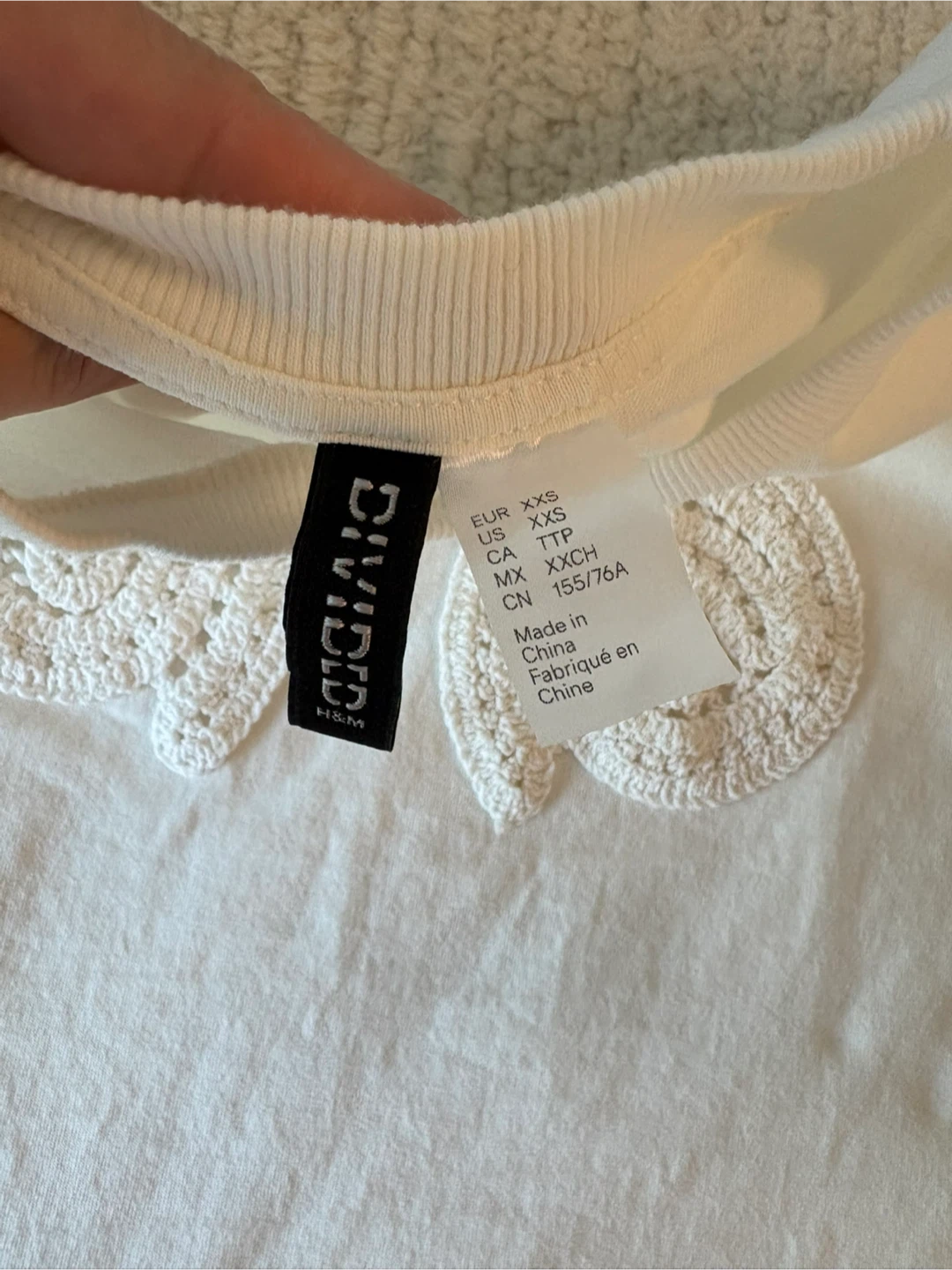 DIVIDED White T-Shirt with Crochet Detailing - photo 4