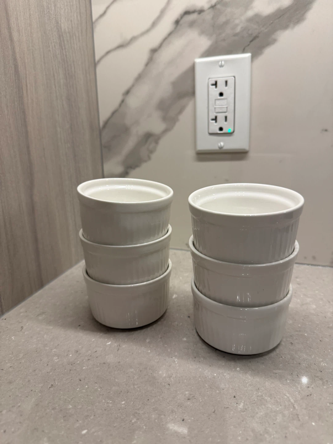 Set of 6 white ceramic ramekins - photo 2