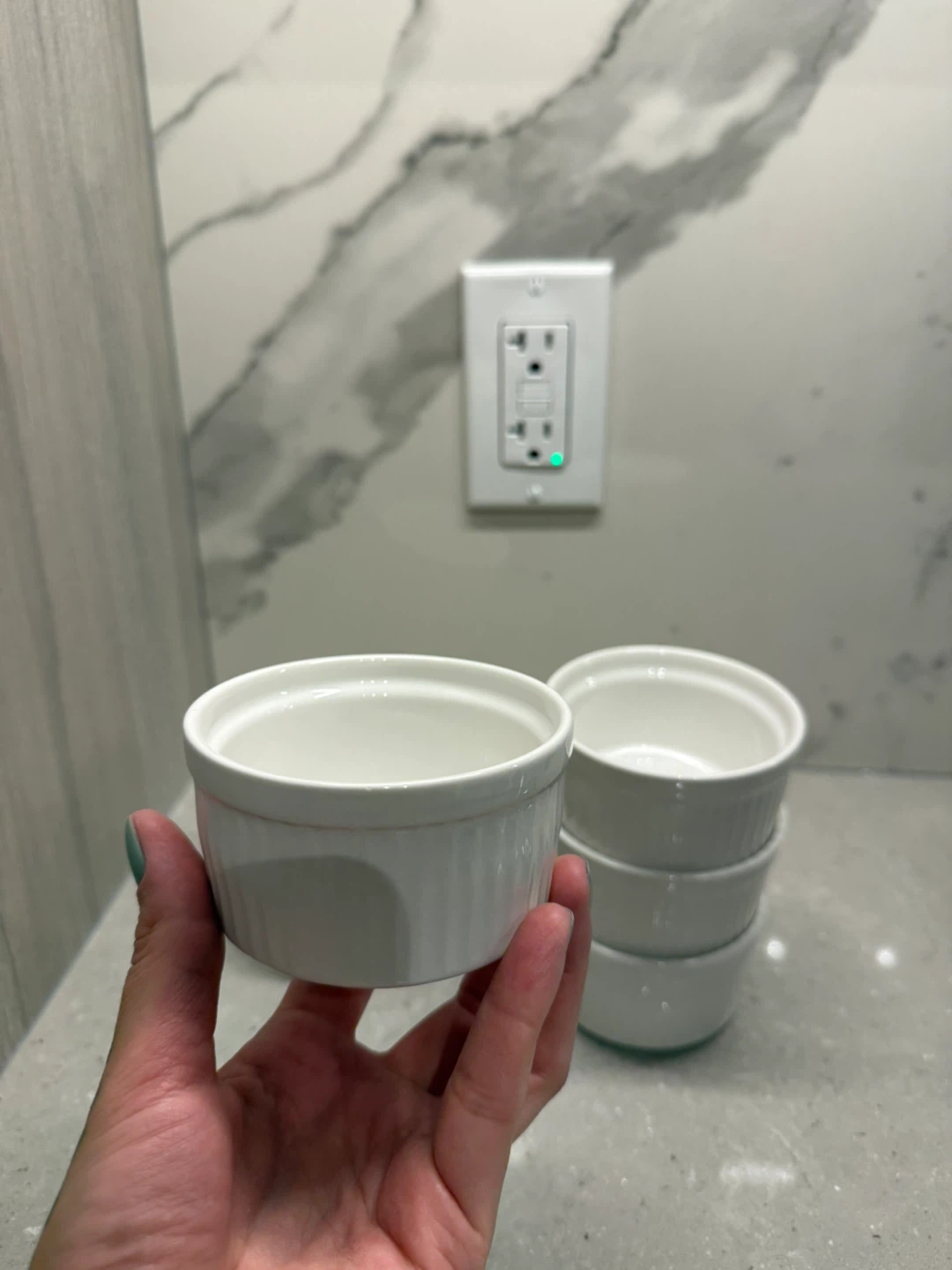 Set of 6 white ceramic ramekins - photo 3