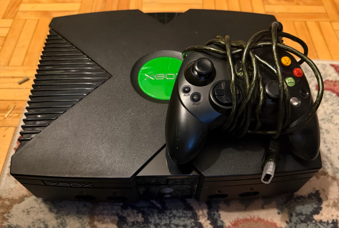 Microsoft Original Xbox Console with Controller