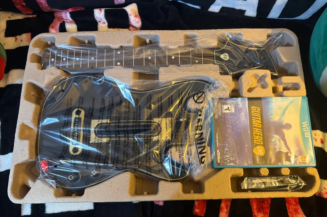 Guitar Hero Live for Wii U no dongle - photo 3