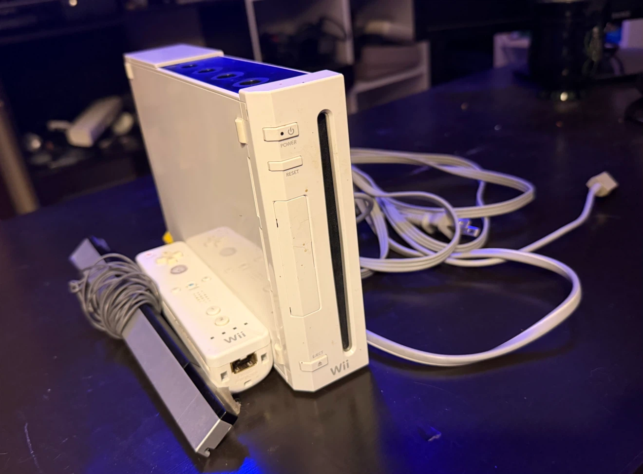 Nintendo Wii Console with Sensor Bar and Remote