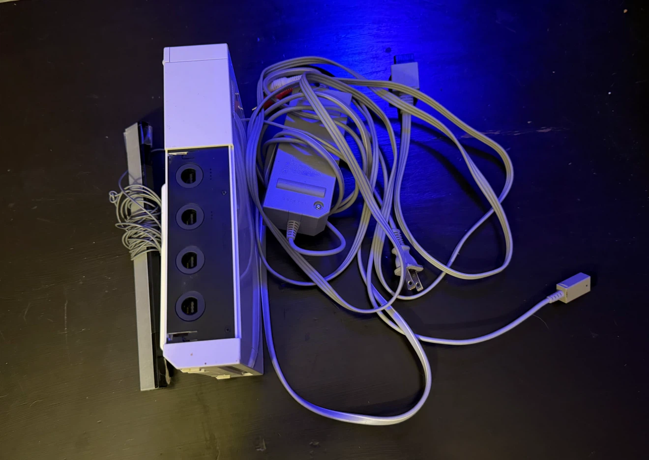 Nintendo Wii Console with Sensor Bar and Remote - photo 2