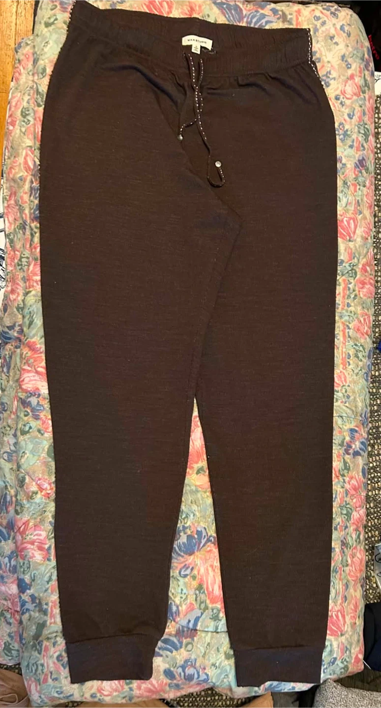 Max Studio Joggers - Size Medium - photo 2
