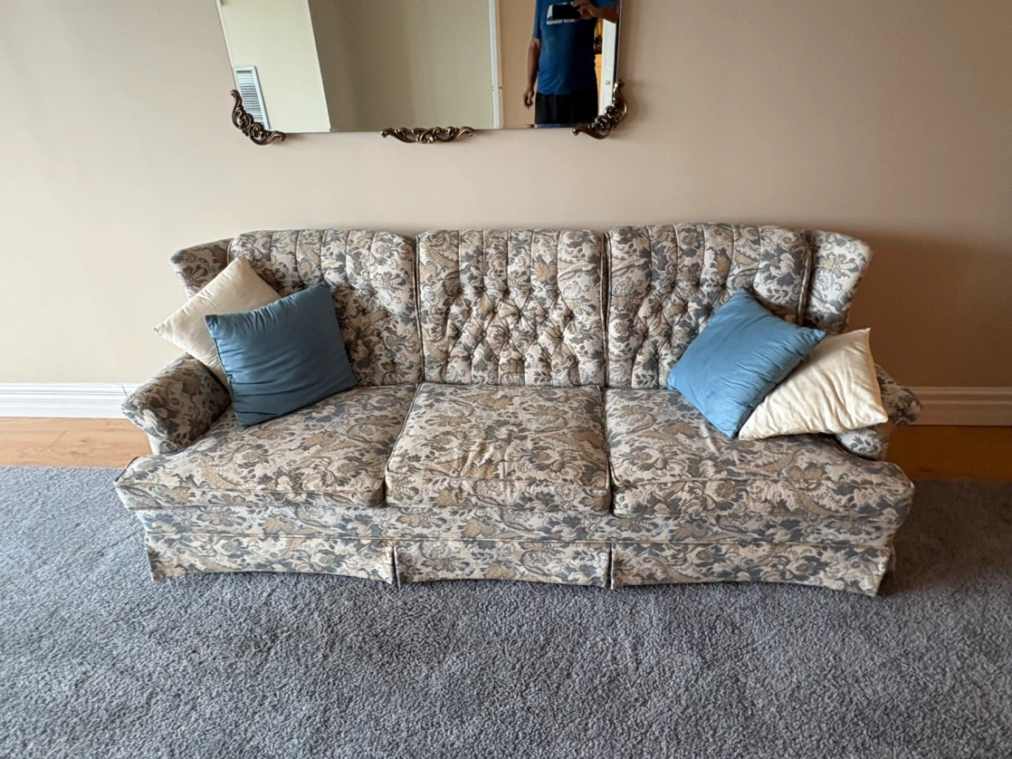 Free delivery used Vintage Floral Sofas 3 seat & 1 seat