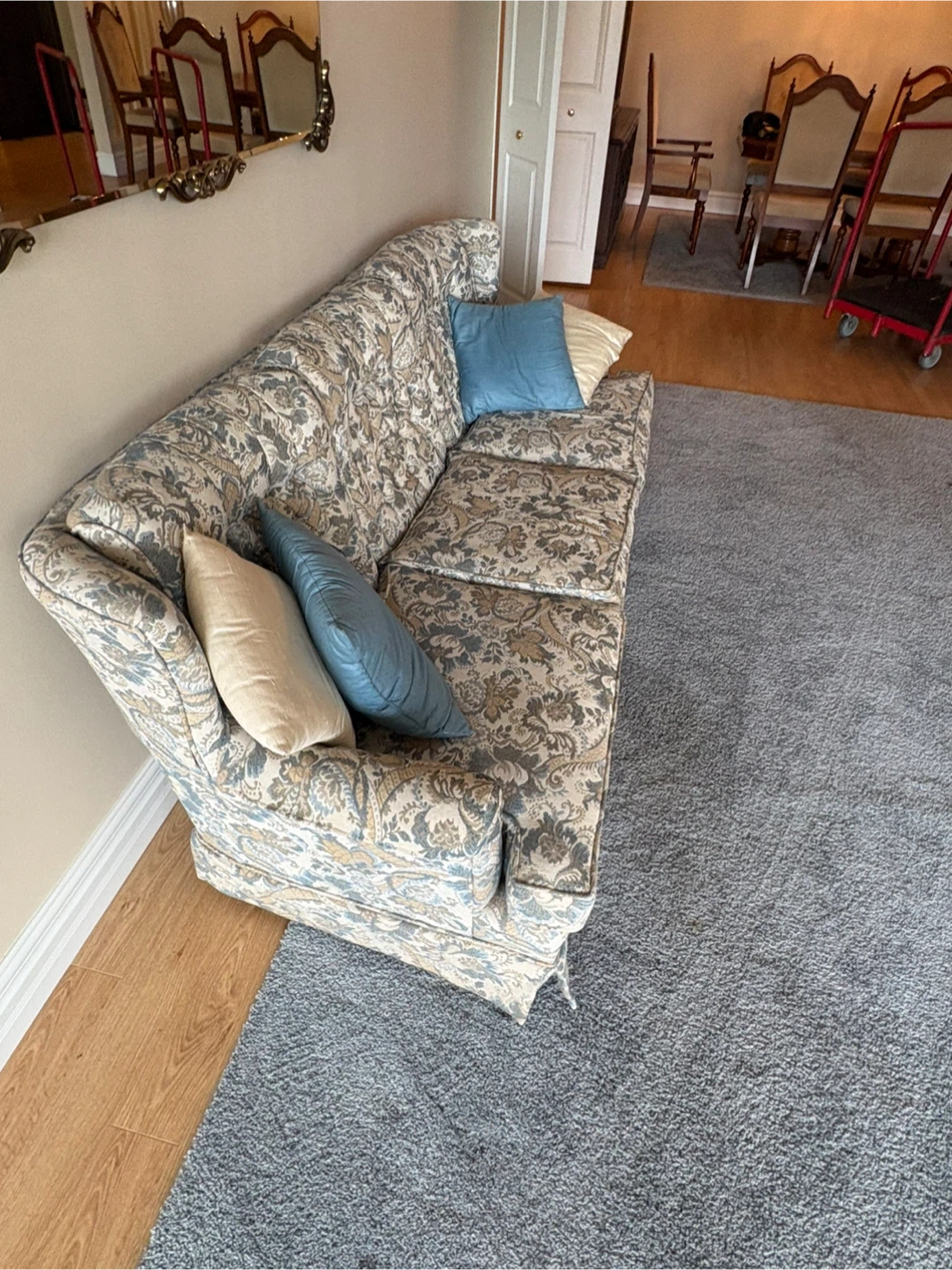 Free delivery used Vintage Floral Sofas 3 seat & 1 seat - photo 4