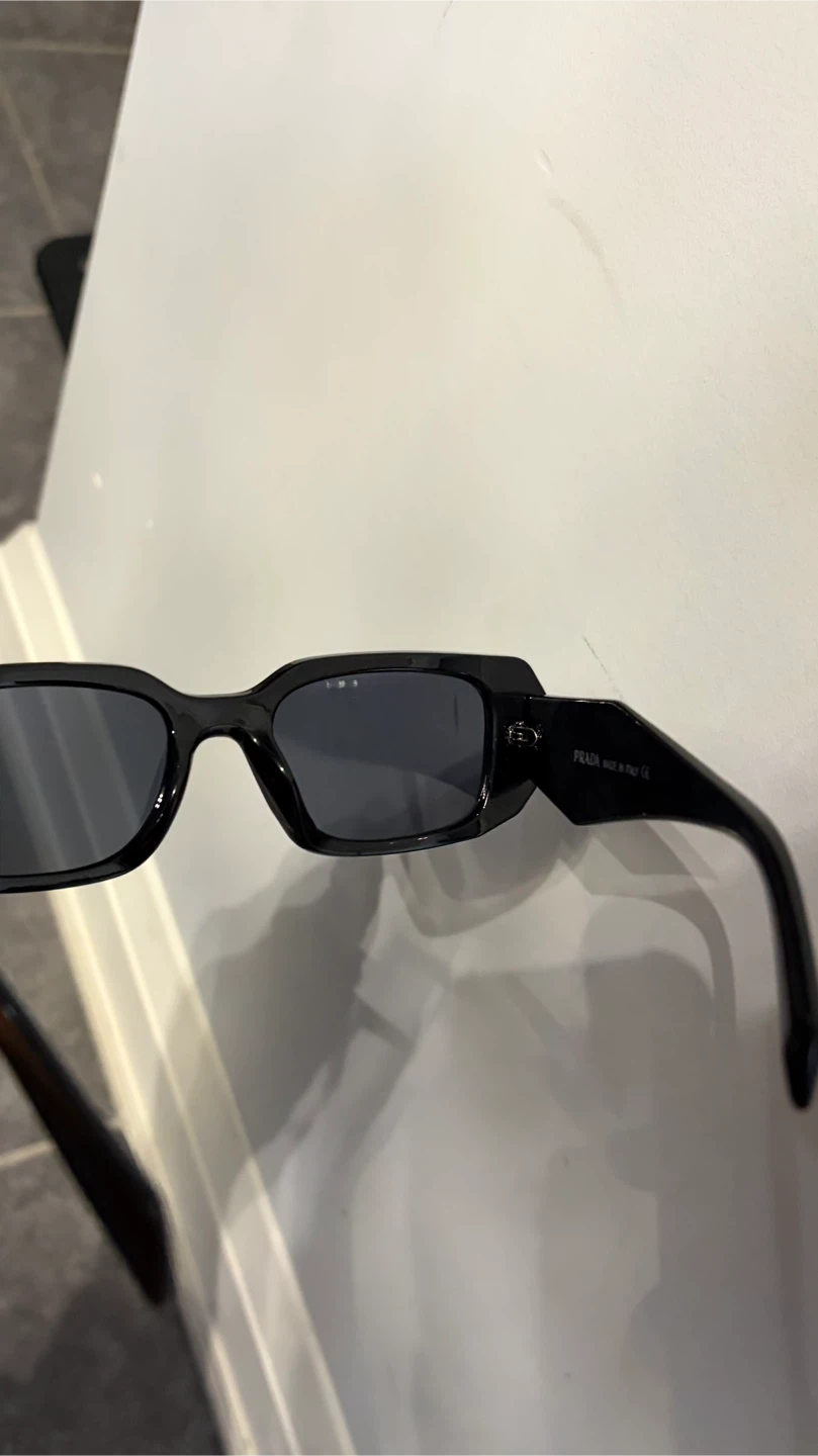 Prada Sunglasses - photo 4