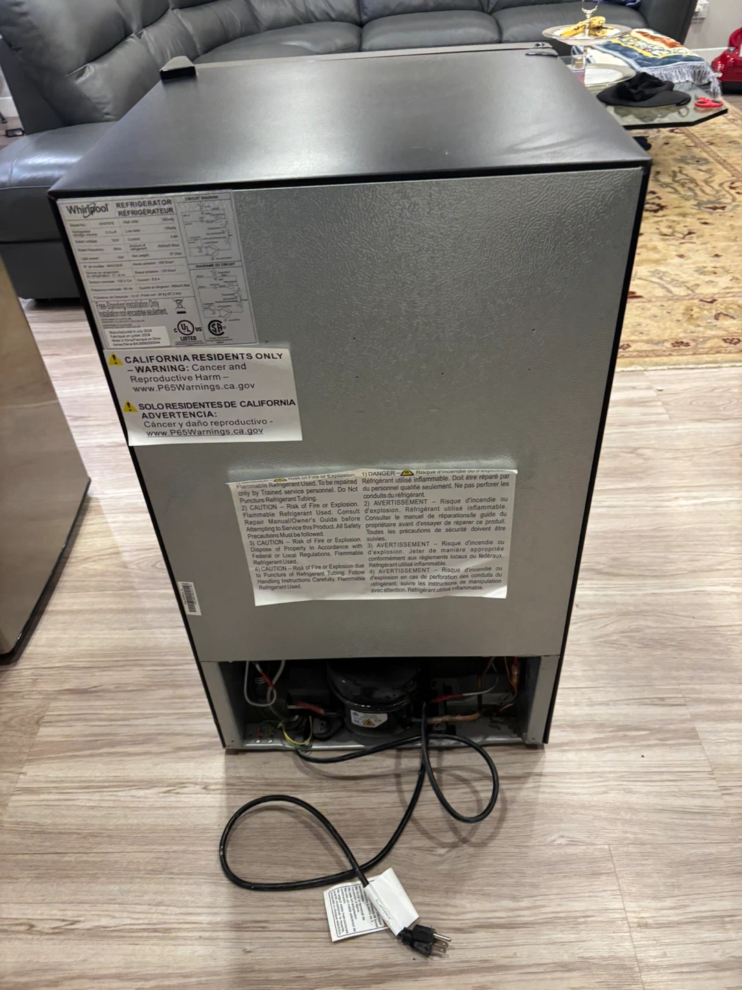 Whirlpool Compact Refrigerator - photo 3