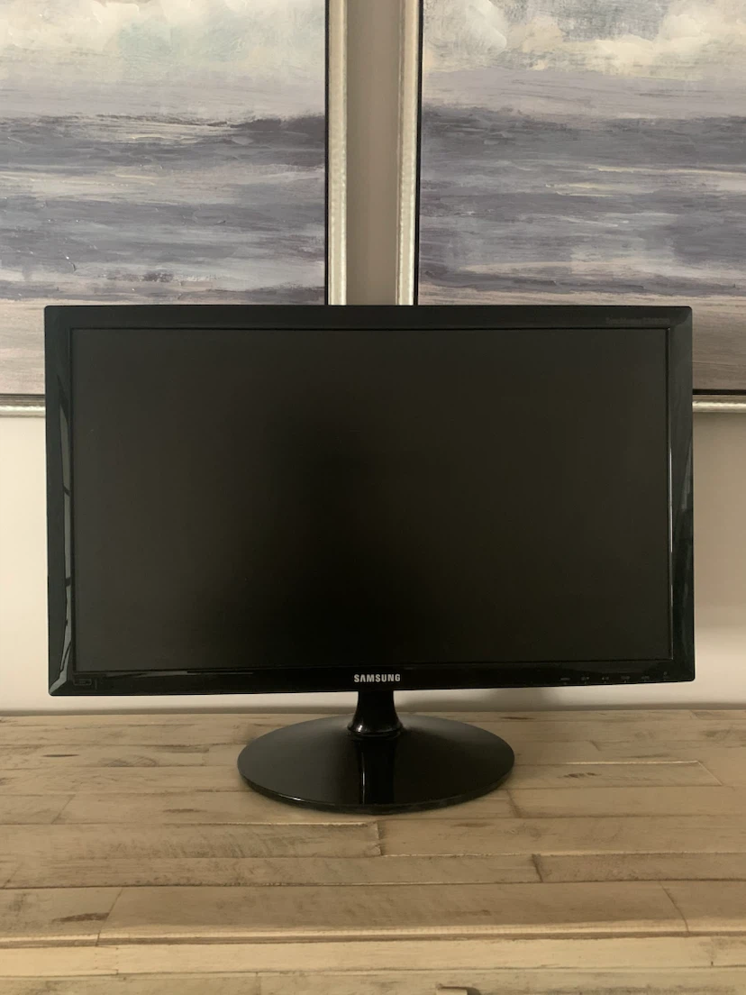 Samsung 24" Full HD 1080p Monitor (SyncMaster S24B300)