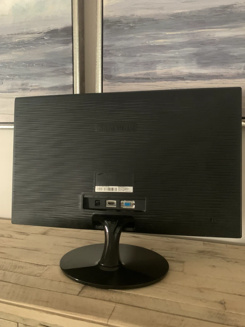 Samsung 24" Full HD 1080p Monitor (SyncMaster S24B300) - photo 4
