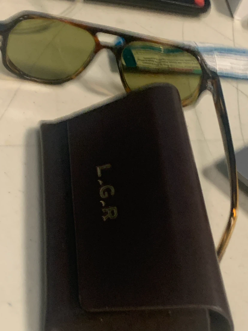 L.G.R Sunglasses with Case - photo 3
