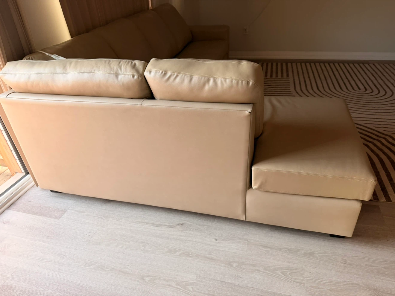 Almost Brand new - Beige Leather Sectional Sofa with Chaise - photo 3