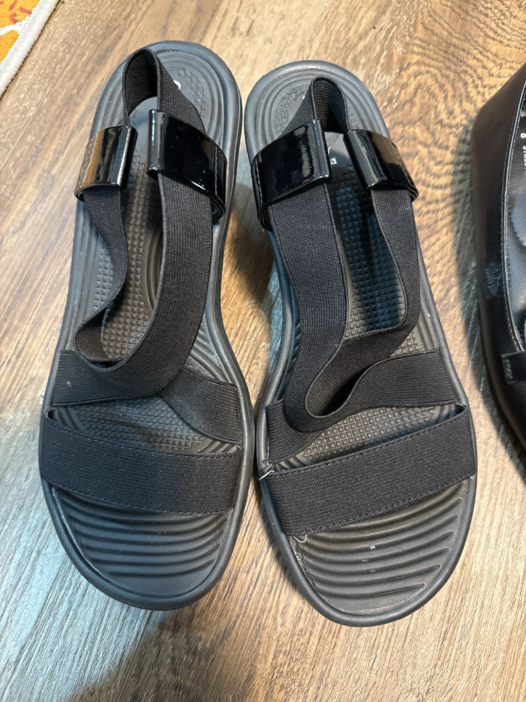 Black Skechers Women's Sandals and formal bellies - photo 3