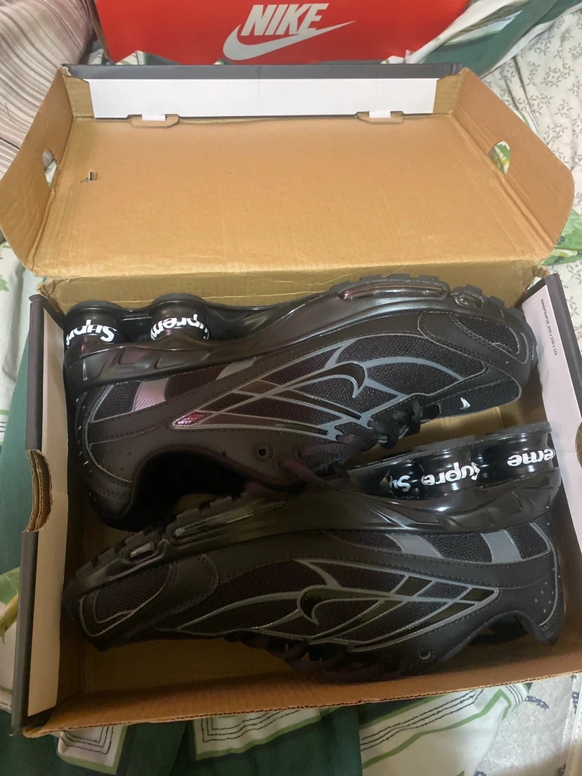 Supreme Nike Shox Sneakers