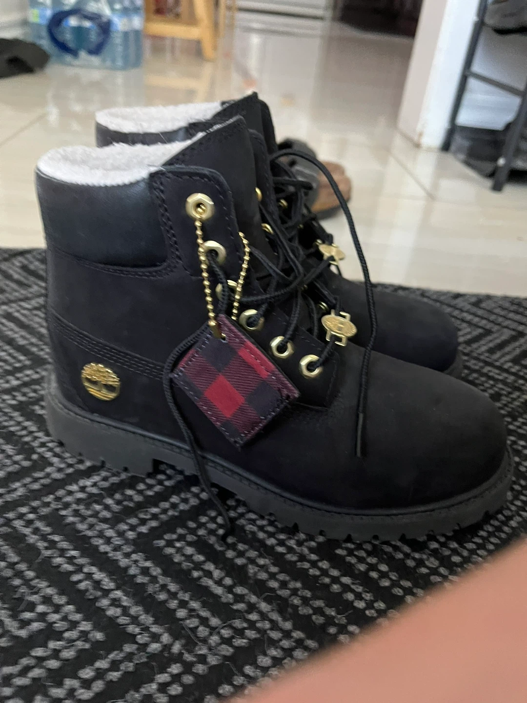 Black and gold limited edition timberlands - photo 4
