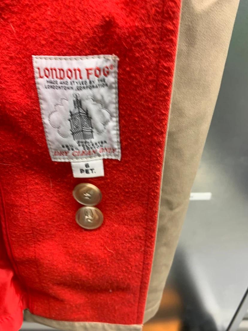London Fog Tan Maincoat - Size 6 - photo 3