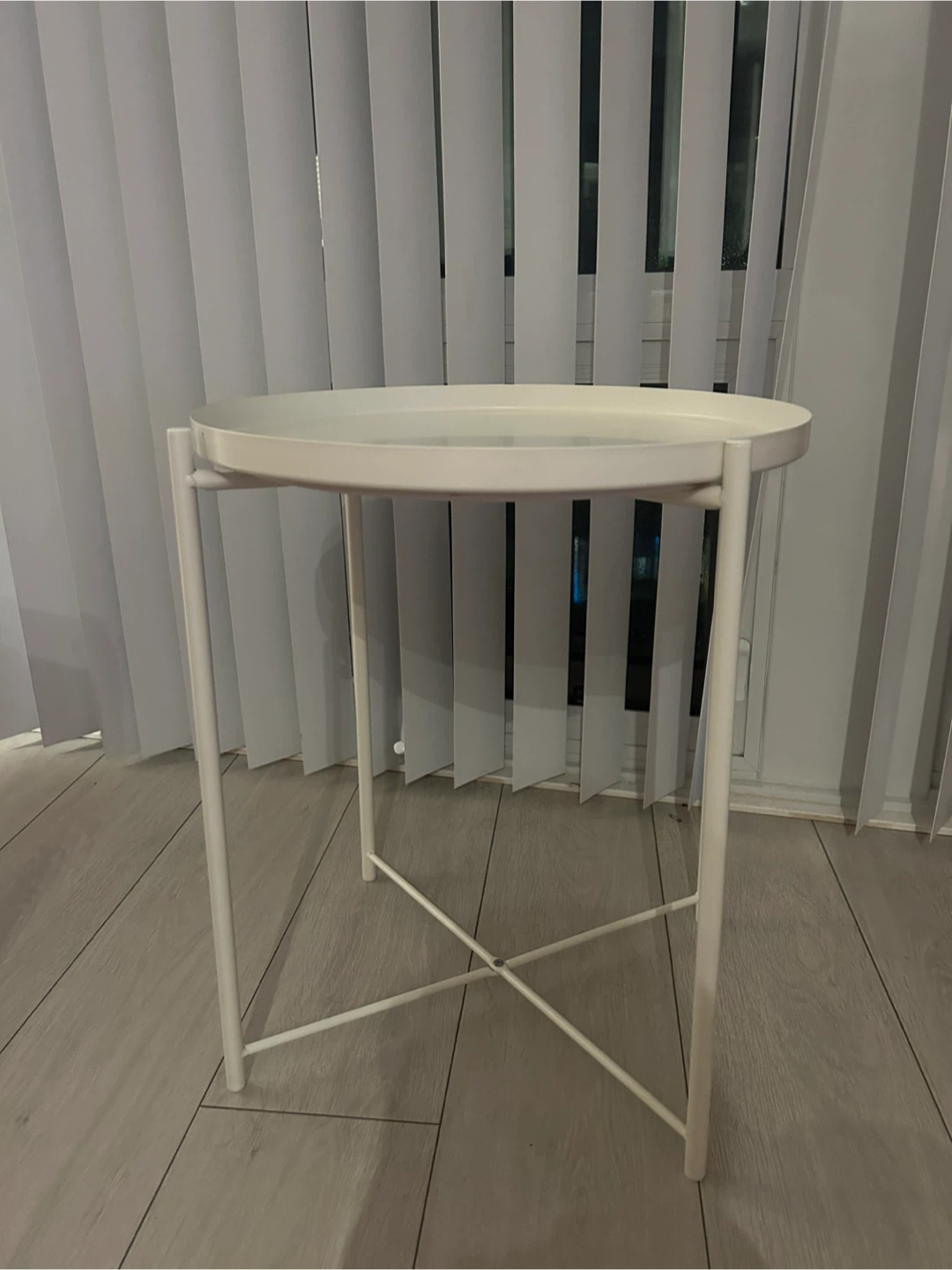 IKEA White Round Side Table - photo 3
