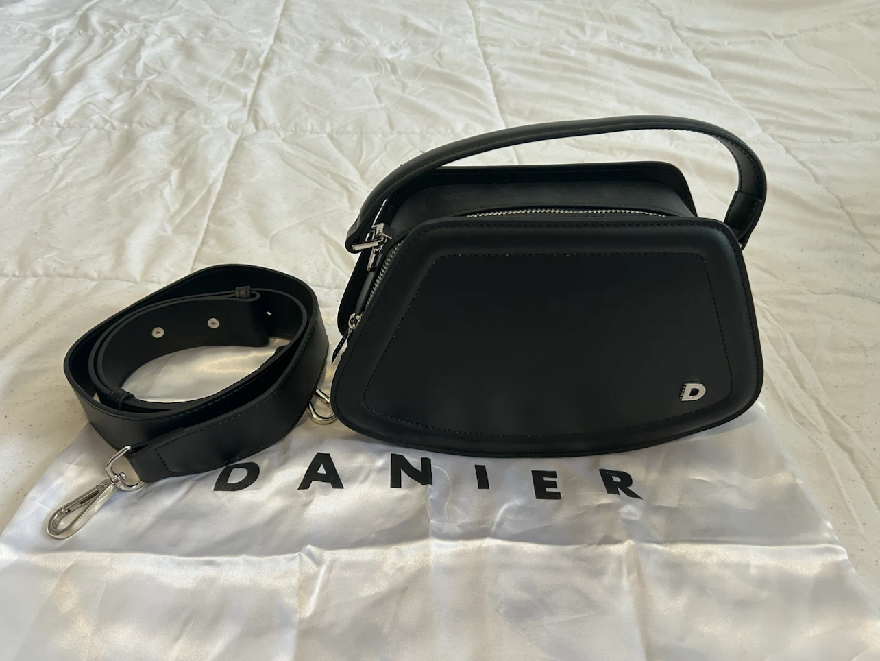 Black Danier Leather Handbag - photo 2