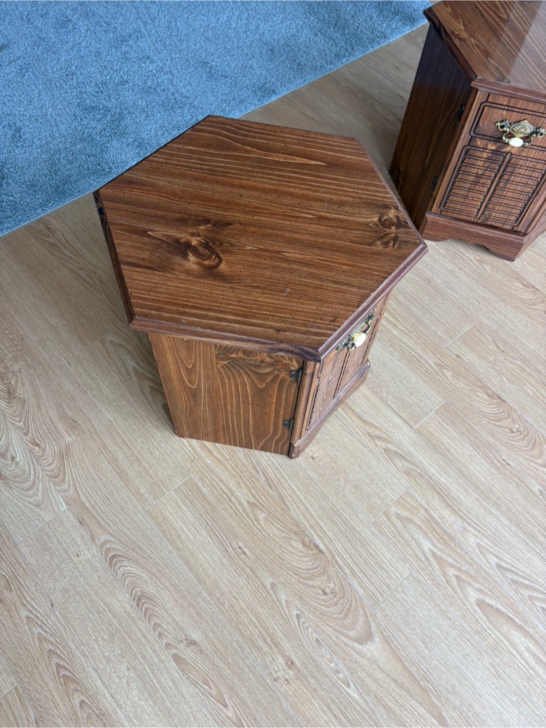 Free delivery used Set of 2 Hexagonal Wooden End Tables - photo 2