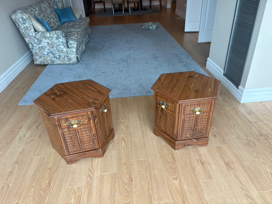 Free delivery used Set of 2 Hexagonal Wooden End Tables - photo 4