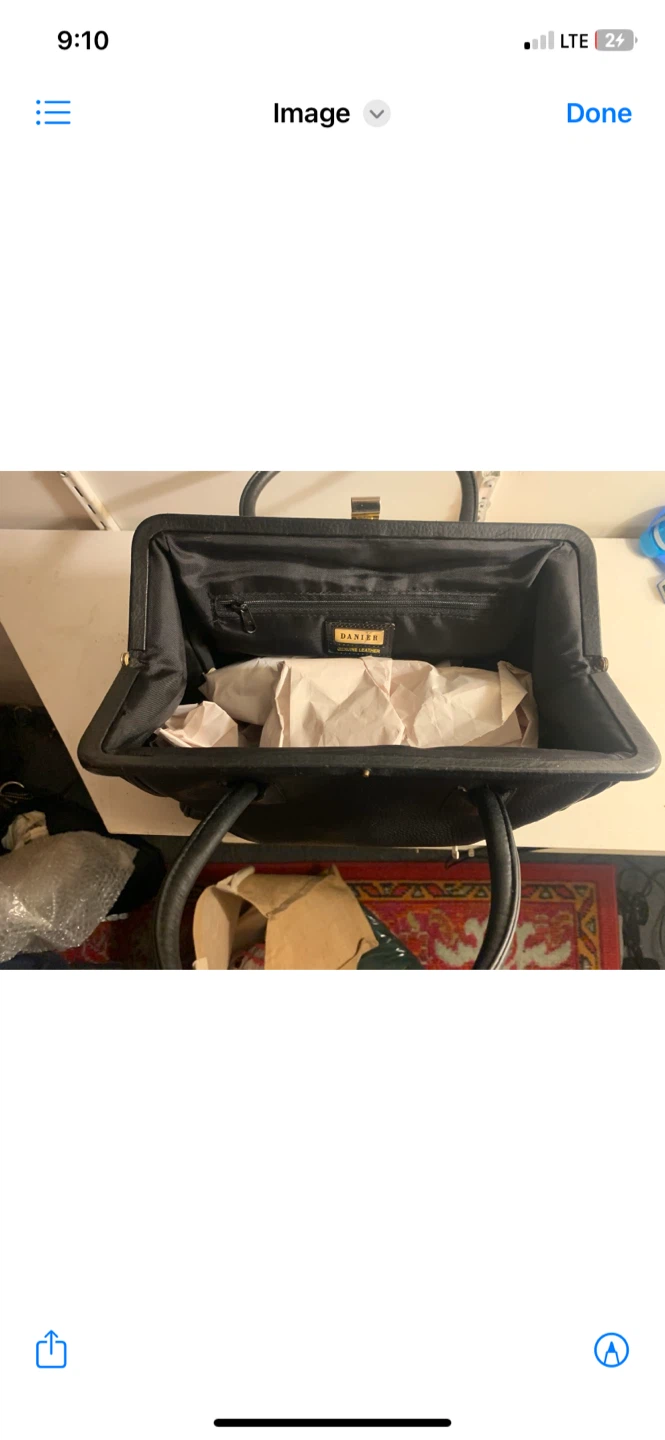Danier Leather Handbag - photo 2