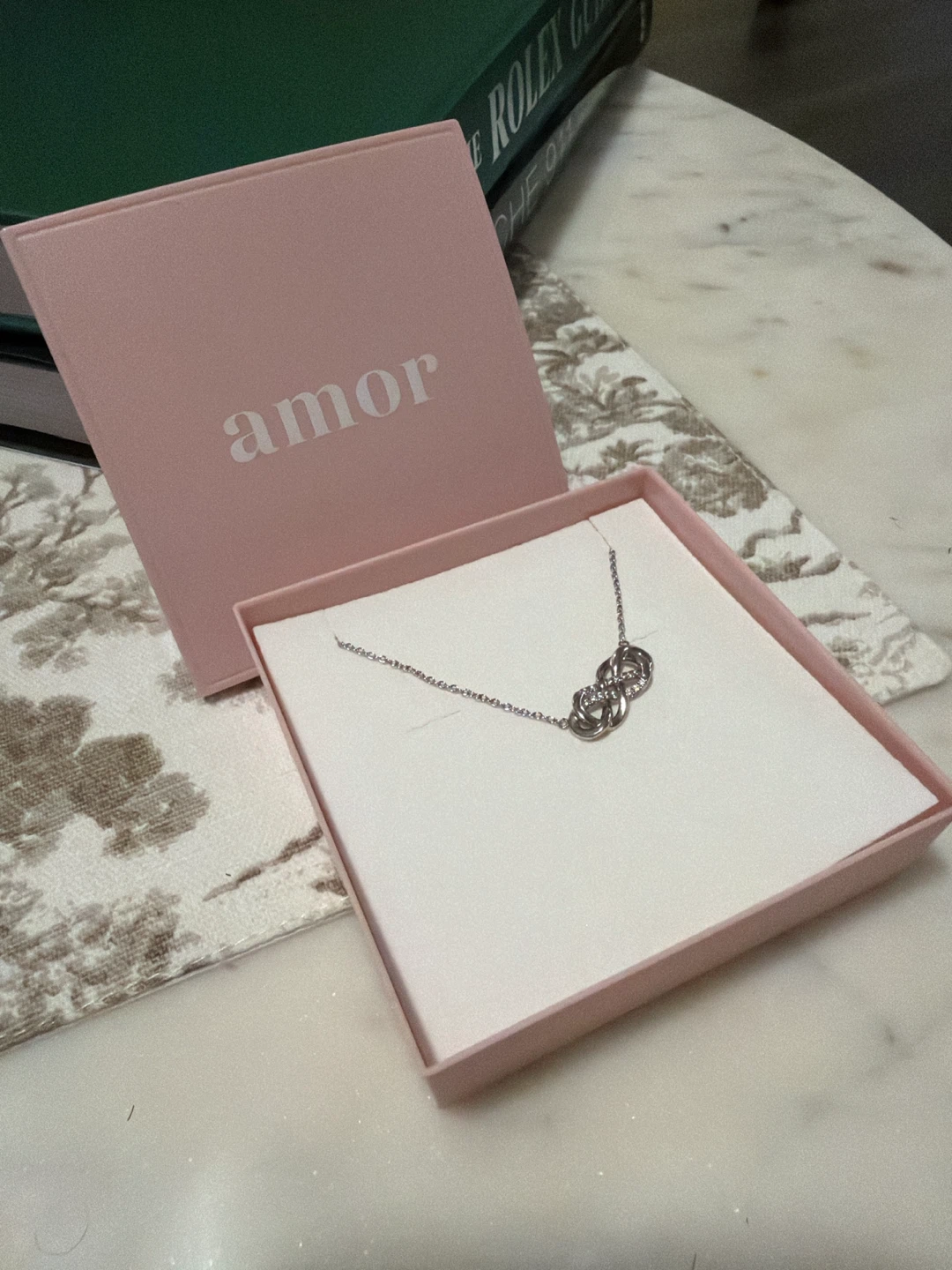 Amor Necklace with Infinity Pendant