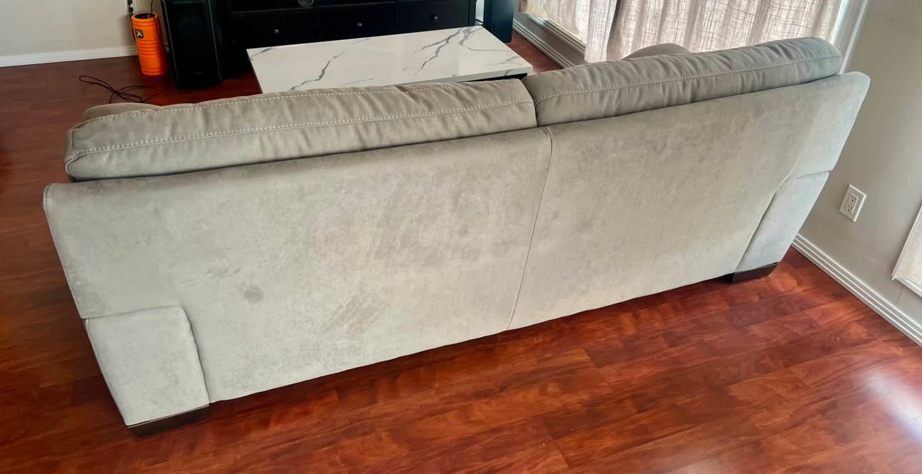Nearly New, 3‑Seater Couch (June 25) – Moving Out of Province - photo 3