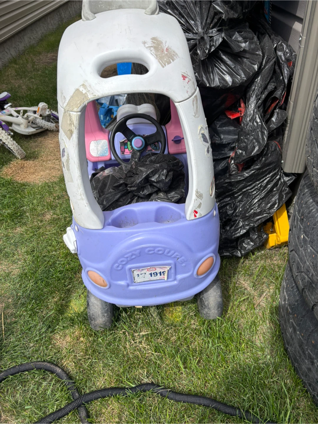 Little Tikes Cozy Coupe Ride-On Toy Car - photo 2