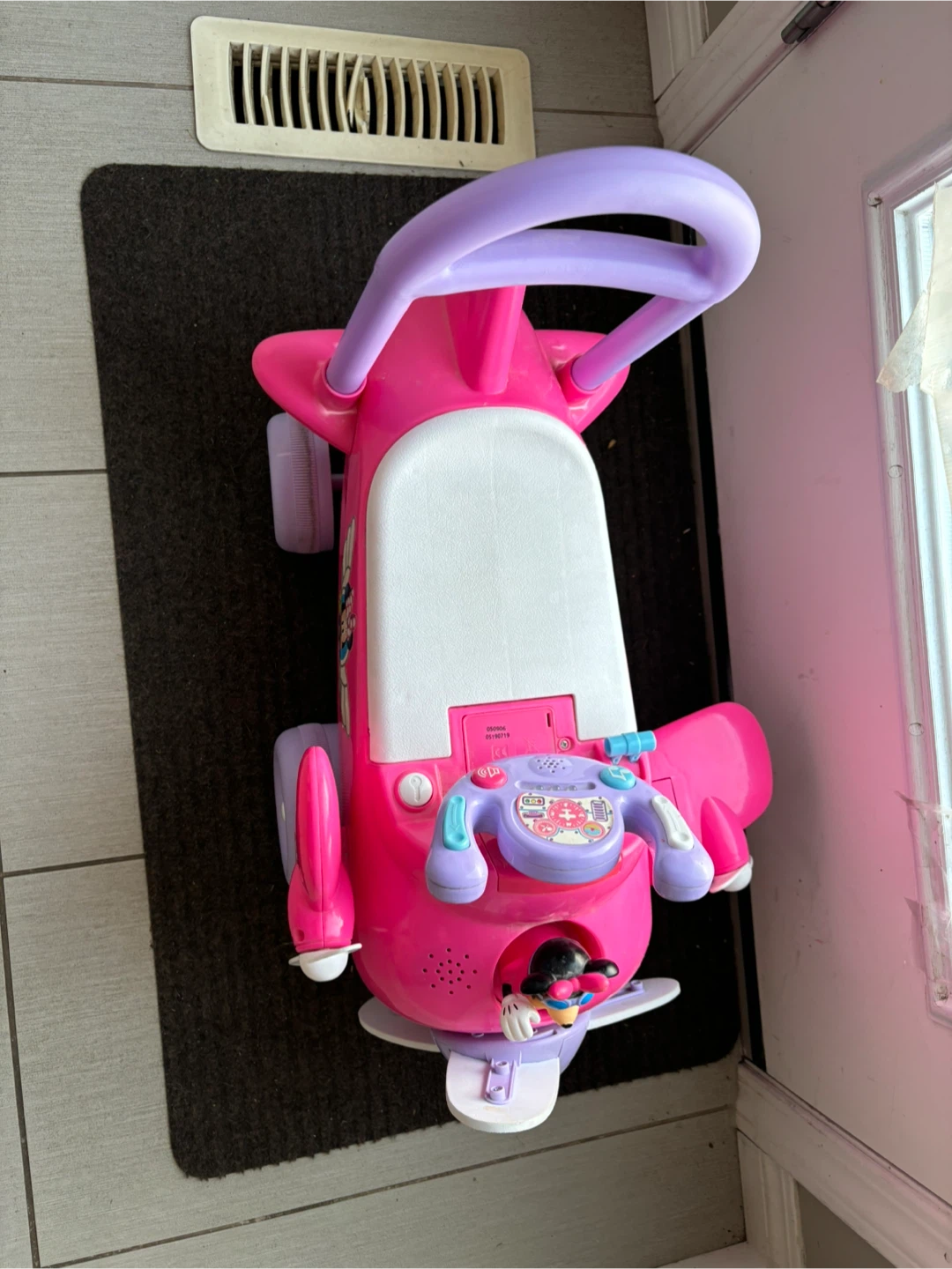 Disney Minnie Mouse Airplane Ride-On Toy - photo 2