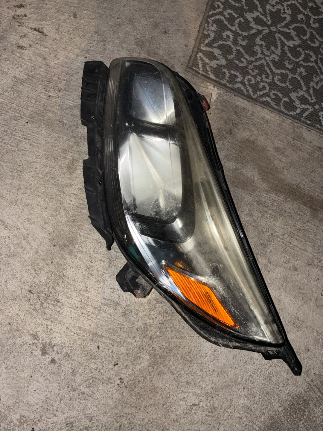 Pair of Car Headlights - photo 3