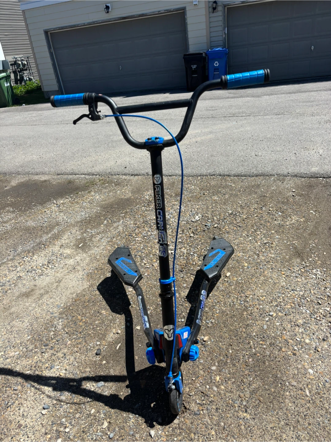 FIXTICR CARVER 3 Wheel Scooter